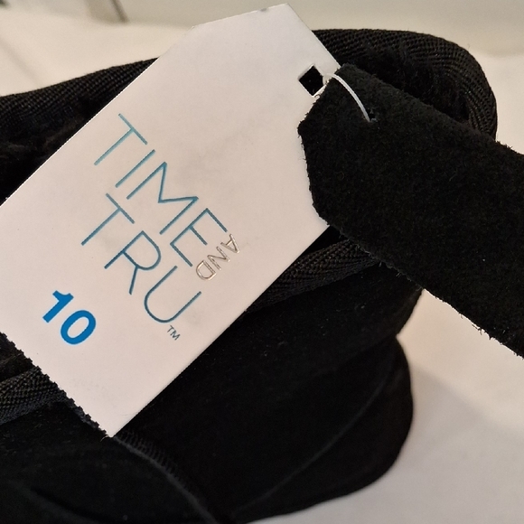 Black Suede Women's Winter Boots. Faux Fur Lined. New With Tags. - Picture 9 of 10